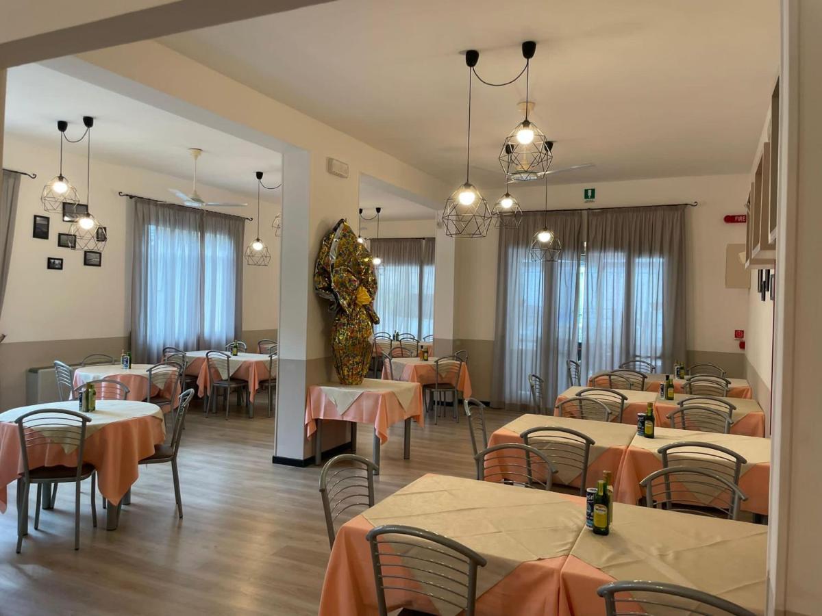 צ'סנטיקו Hotel Vera מראה חיצוני תמונה
