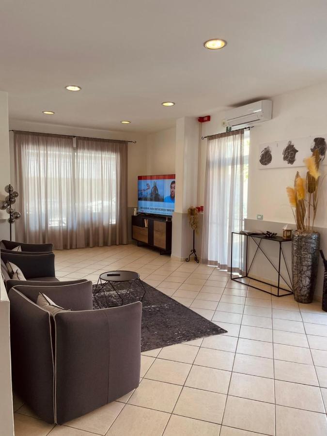 צ'סנטיקו Hotel Vera מראה חיצוני תמונה
